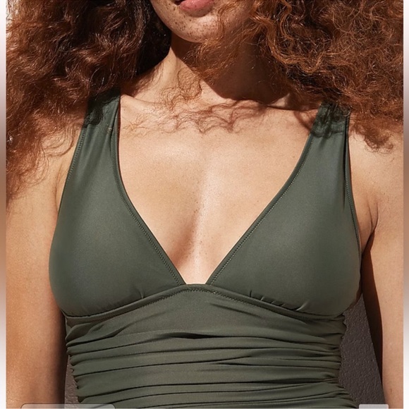 NWT J. Crew Ruched V-neck one-piece Swimsuit BF163
OLIVE GREEN - Picture 6 of 8